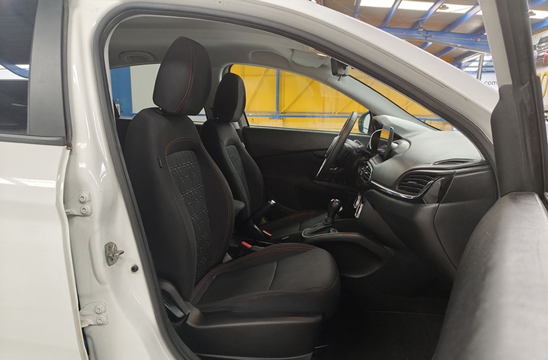 Fiat Tipo 1.5 Hybrid Red DCT - foto 16