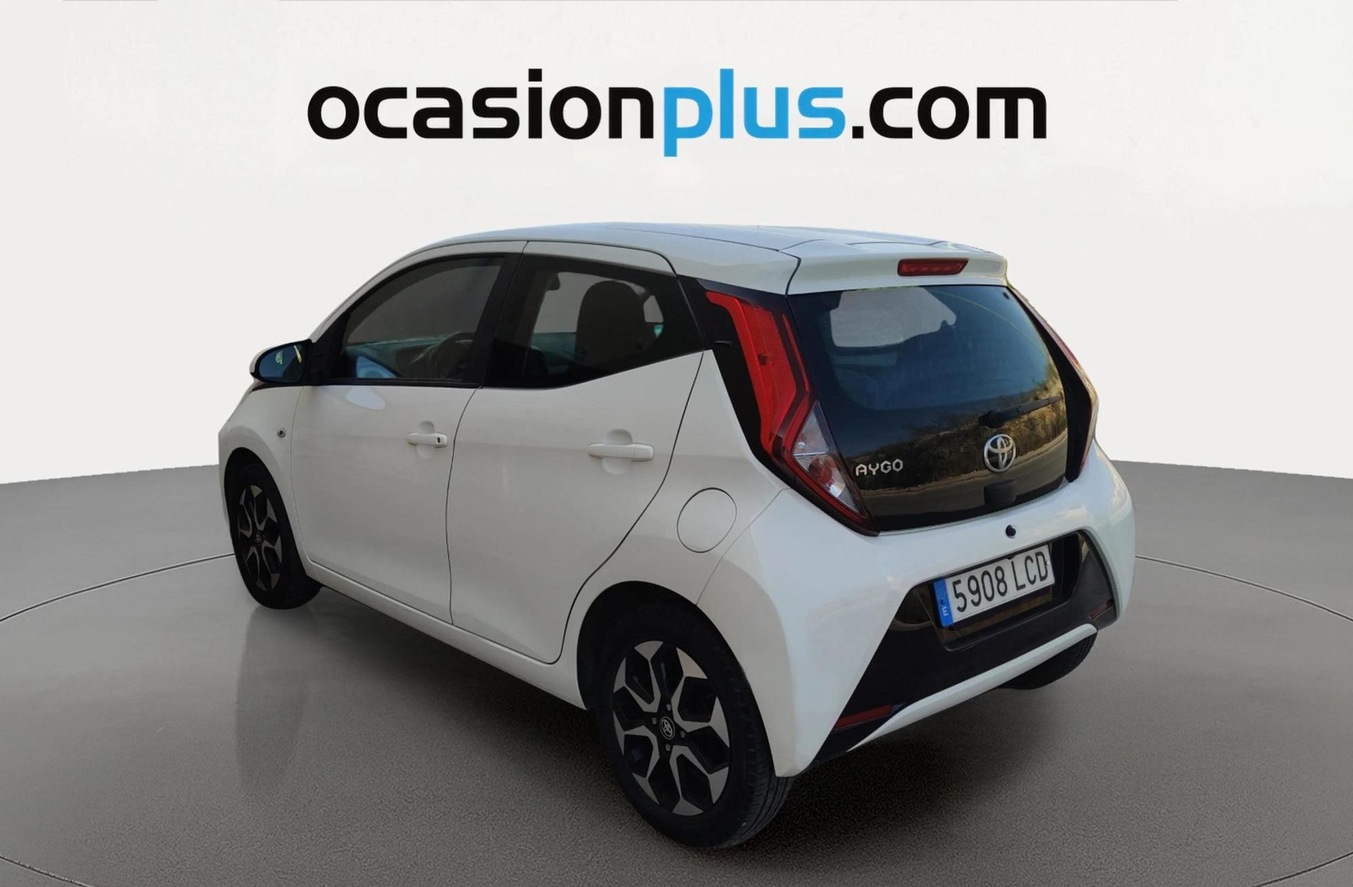 Toyota Aygo 1.0 70 x-play - foto 3
