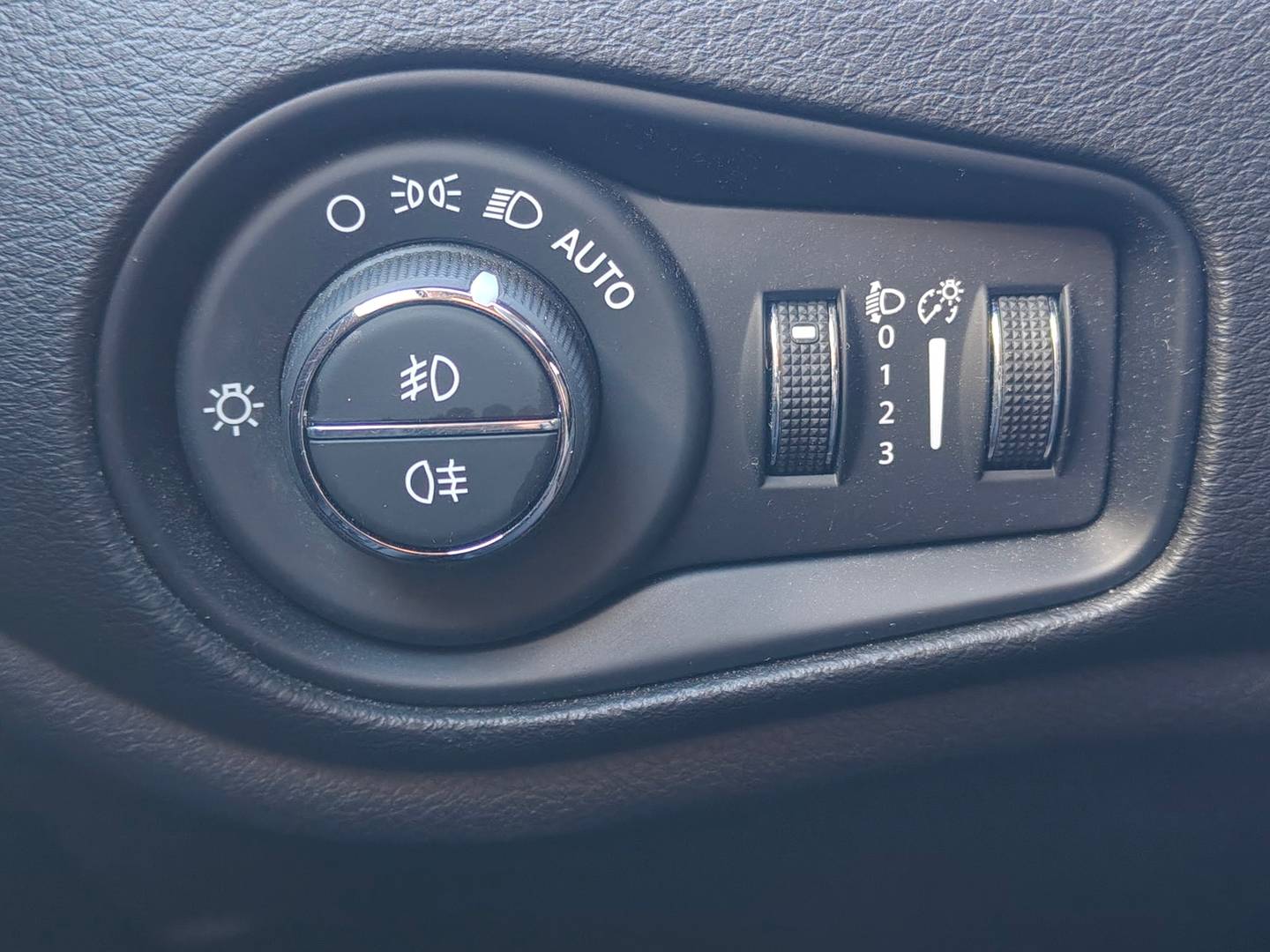 Jeep Renegade Jeep Renegade eHybrid 1.5 Altitude DCT (130 CV) de ocasión