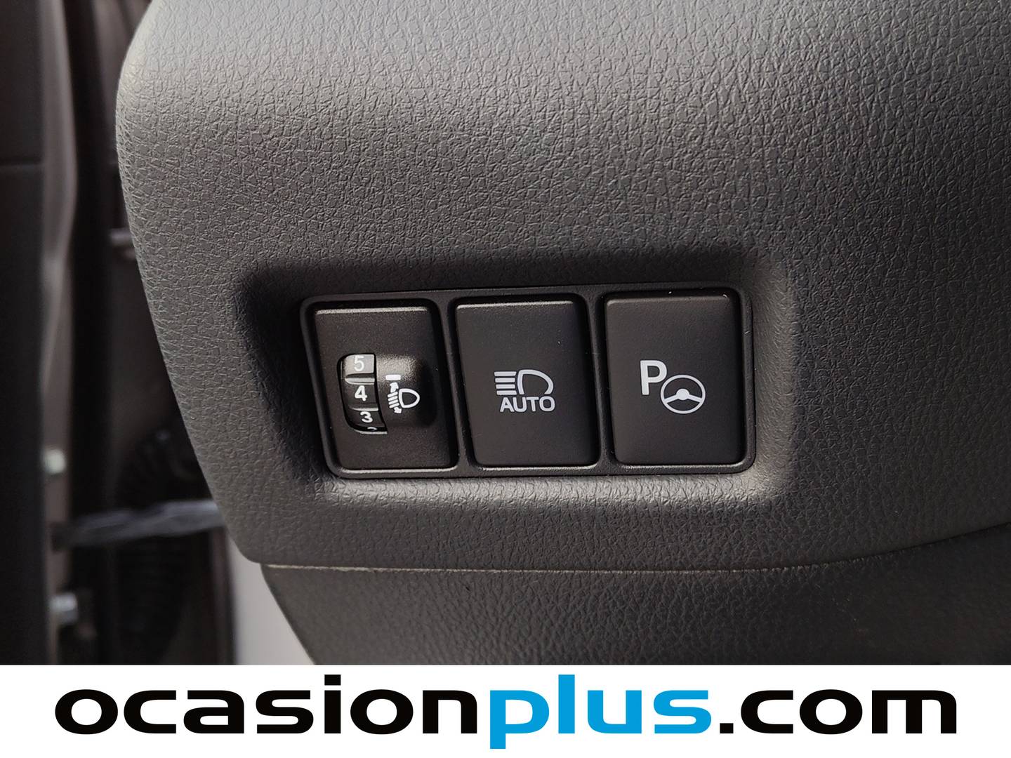 Foto Toyota C-HR Toyota C-HR 1.8 125H Advance (122 CV)