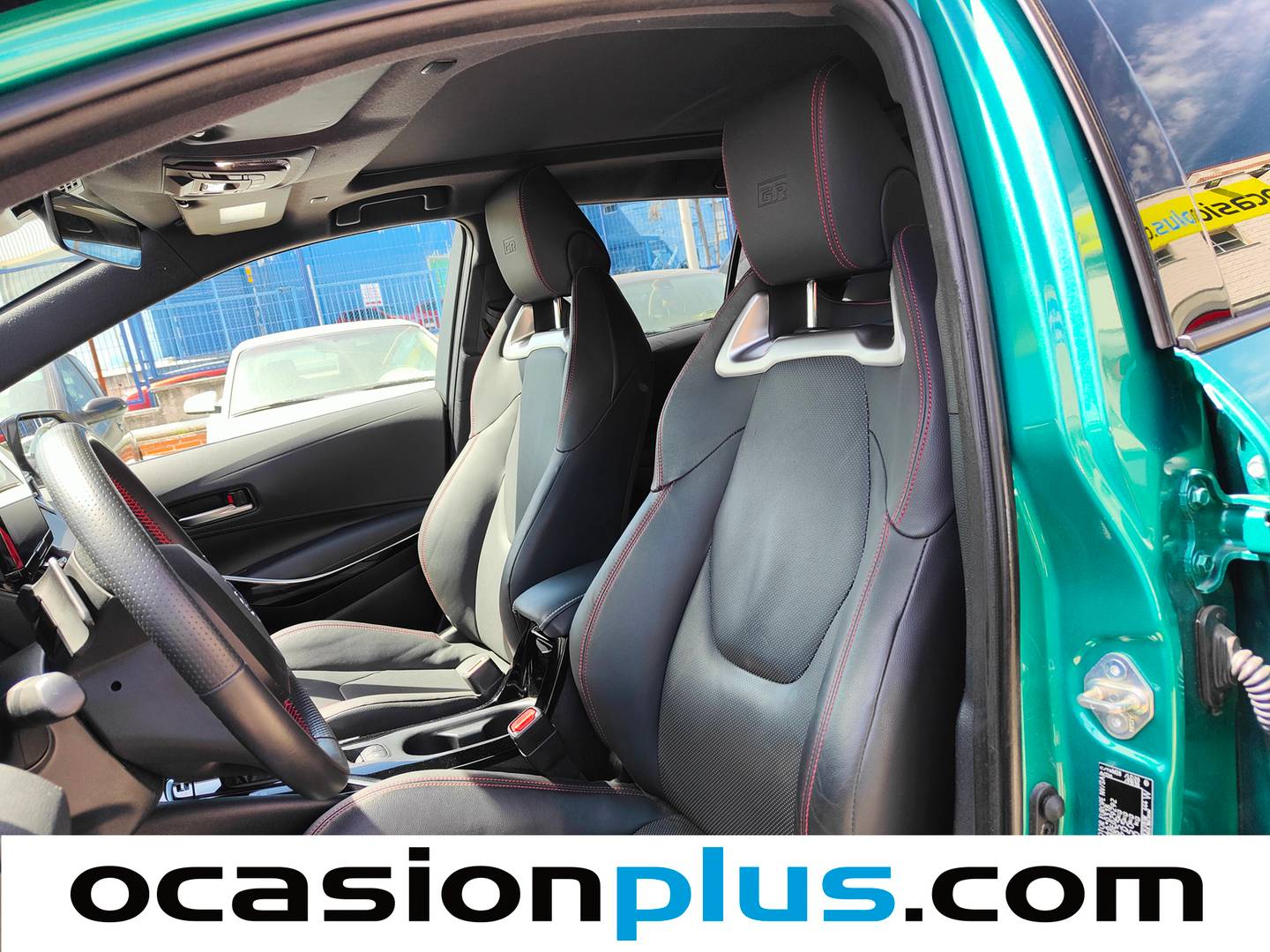 Foto asientos delanteros Toyota Corolla Toyota Corolla 200H Touring Sports GR-Sport (196 CV)