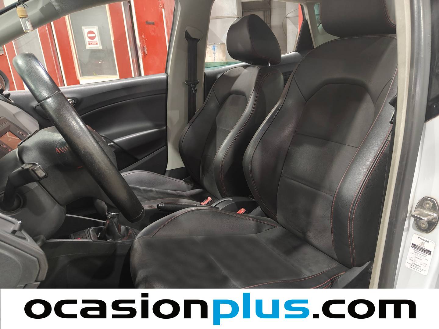 Foto asientos delanteros Seat Ibiza Seat Ibiza 1.4 TDI CR S&S FR (90 CV)