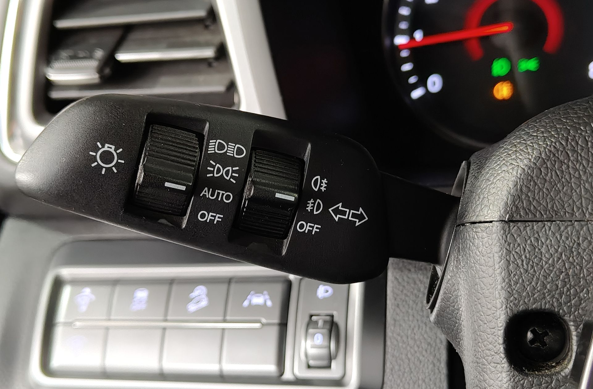 SsangYong Tivoli G12T Urban Plus - foto 27