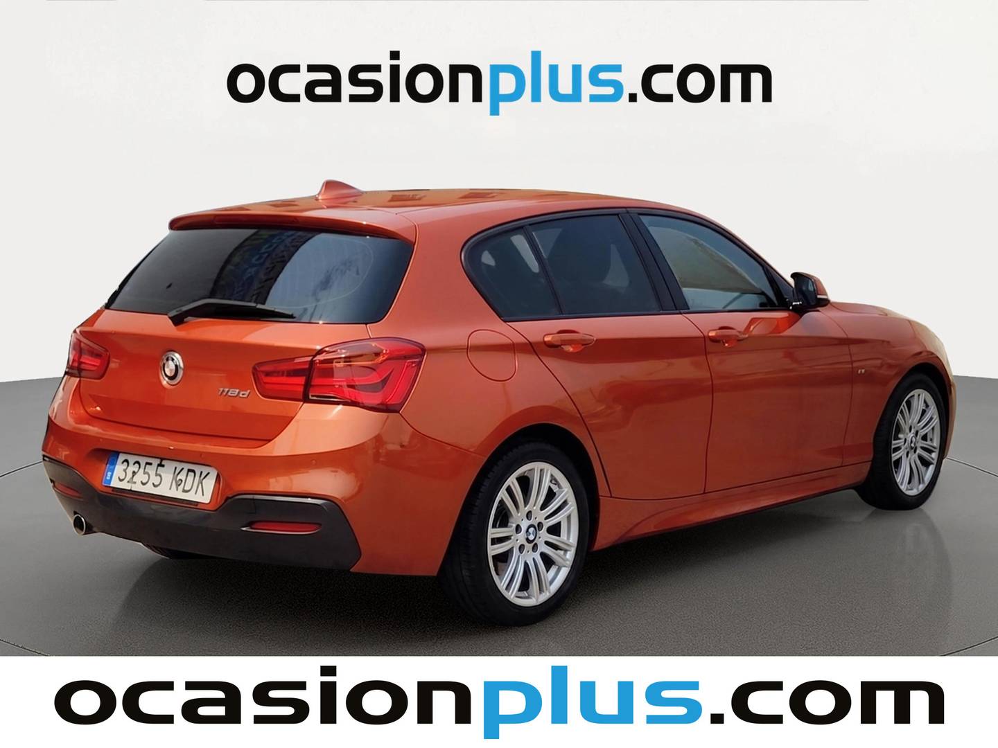 Foto trasera BMW Serie 1 BMW Serie 1 118d (150 CV) Pack M derecha