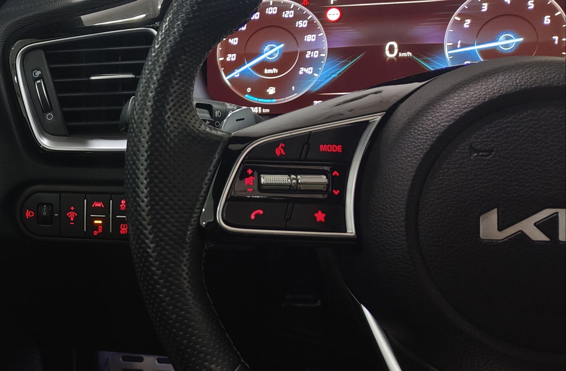Kia XCeed 1.5 GDi GT-line DCT - foto 33
