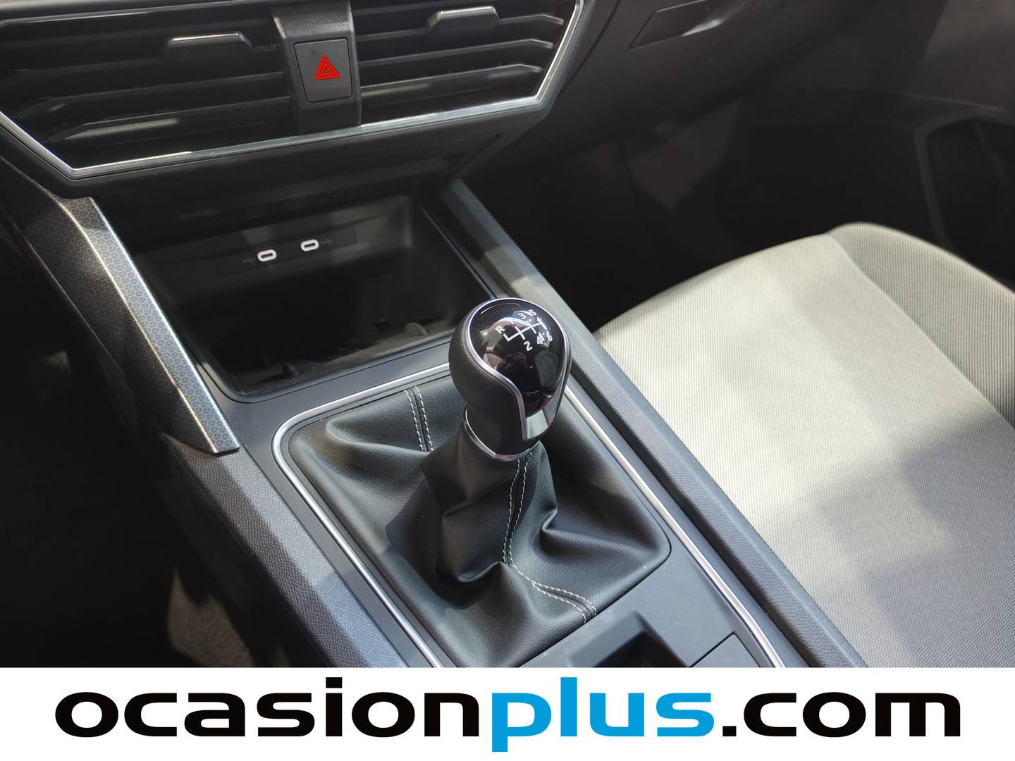 Foto Seat León SEAT León ST 1.5 eTSI Style 25 Aniversario  (116 CV)