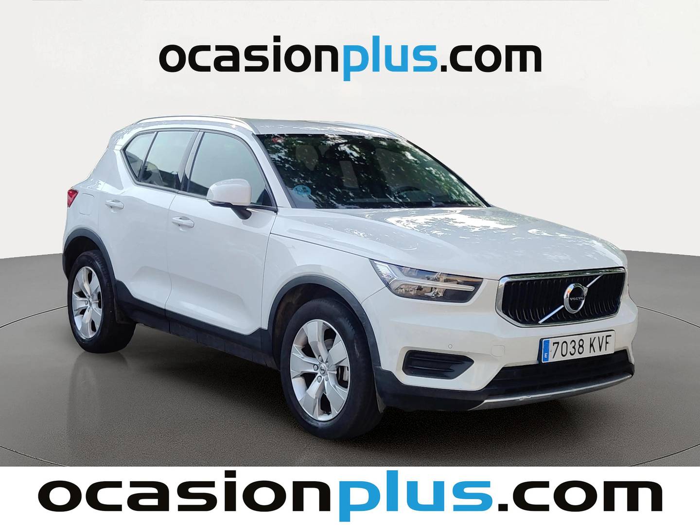 Foto delantera Volvo XC40 Volvo XC40 D3 Momentum Auto (150 CV) derecha