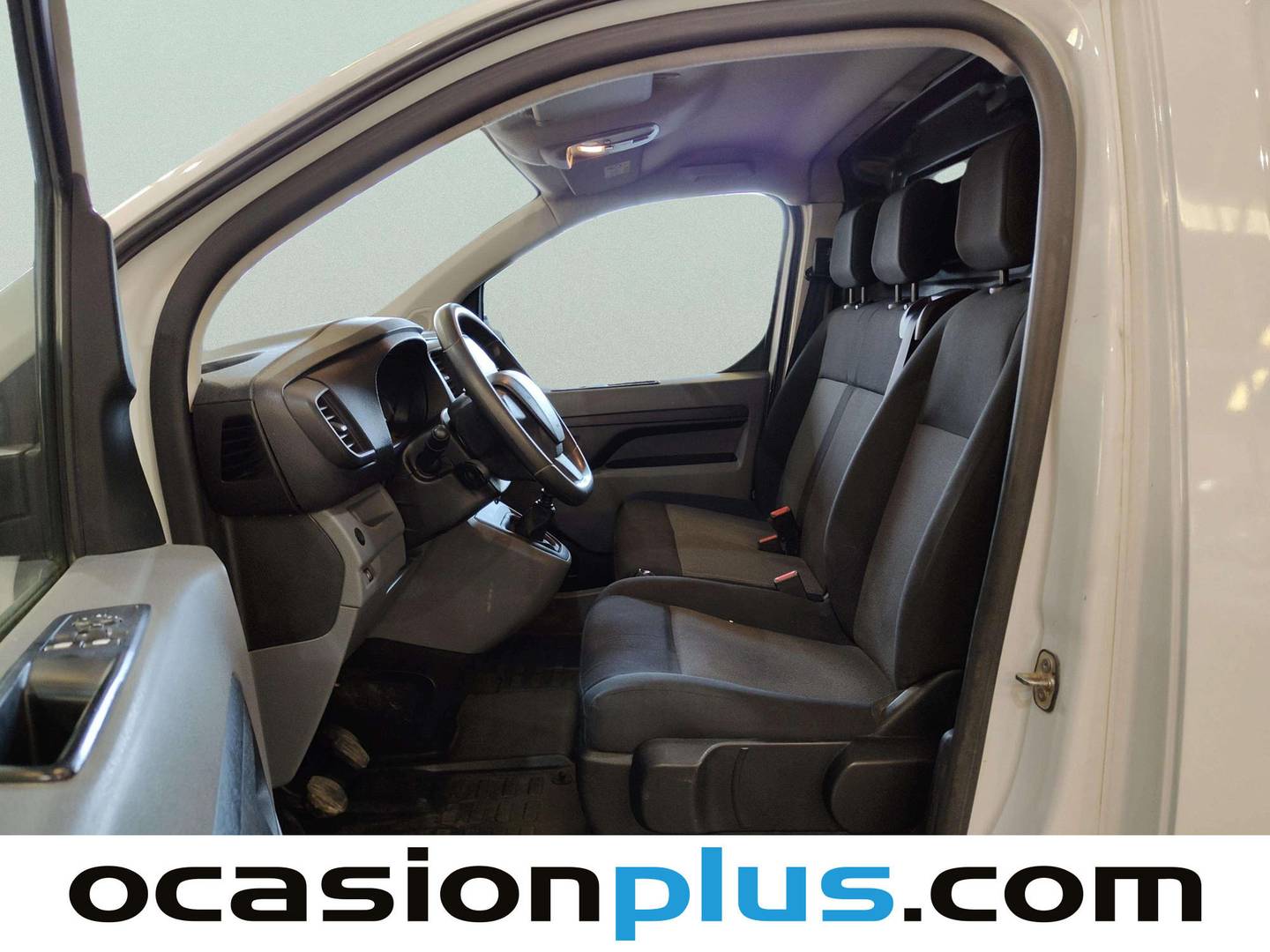 Foto asientos delanteros Peugeot Expert Peugeot Expert Furgon BlueHDi 120 S&S Pro Standard (122 CV)