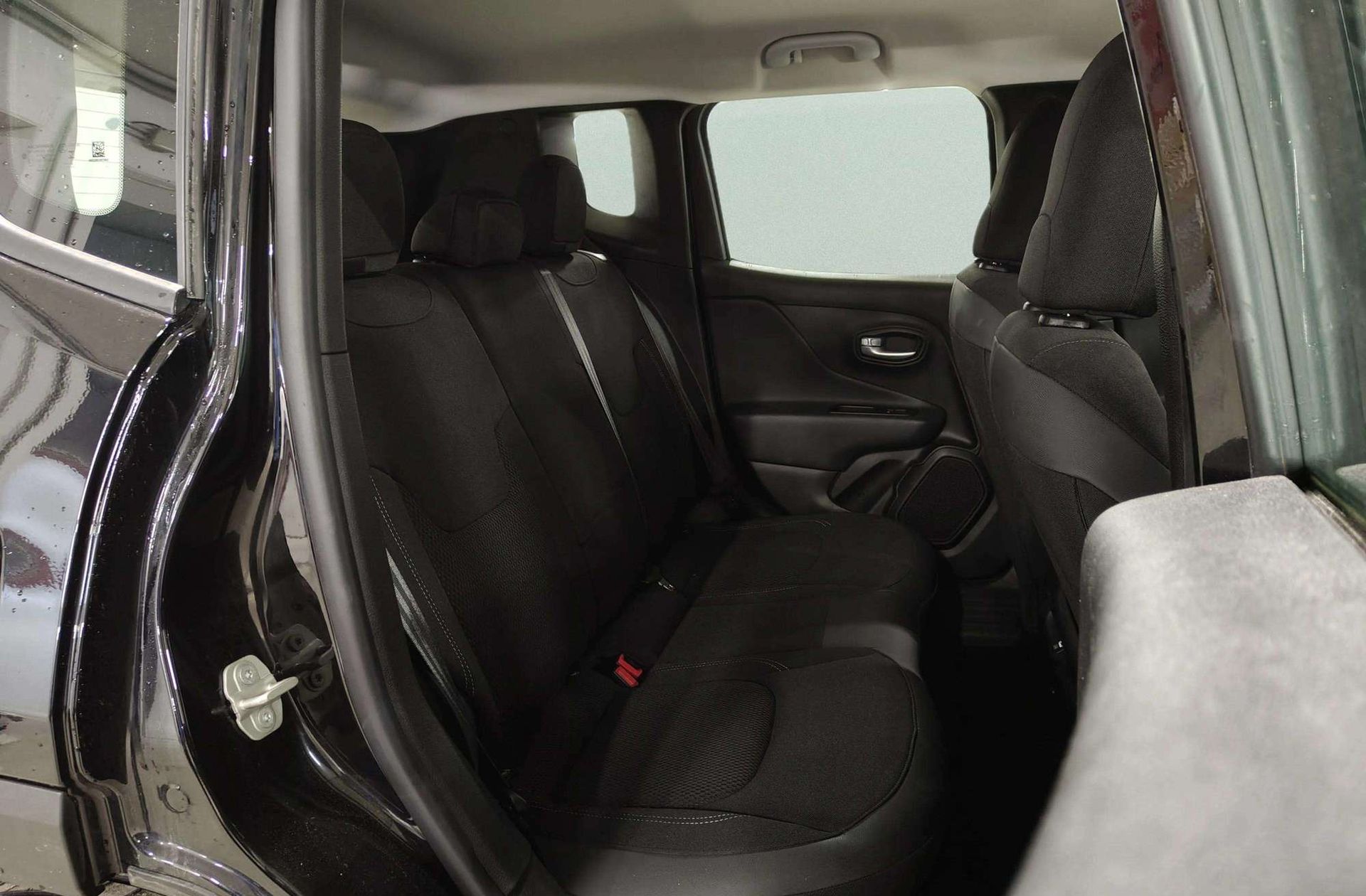 Jeep Renegade eHybrid 1.5 Altitude DCT - foto 15