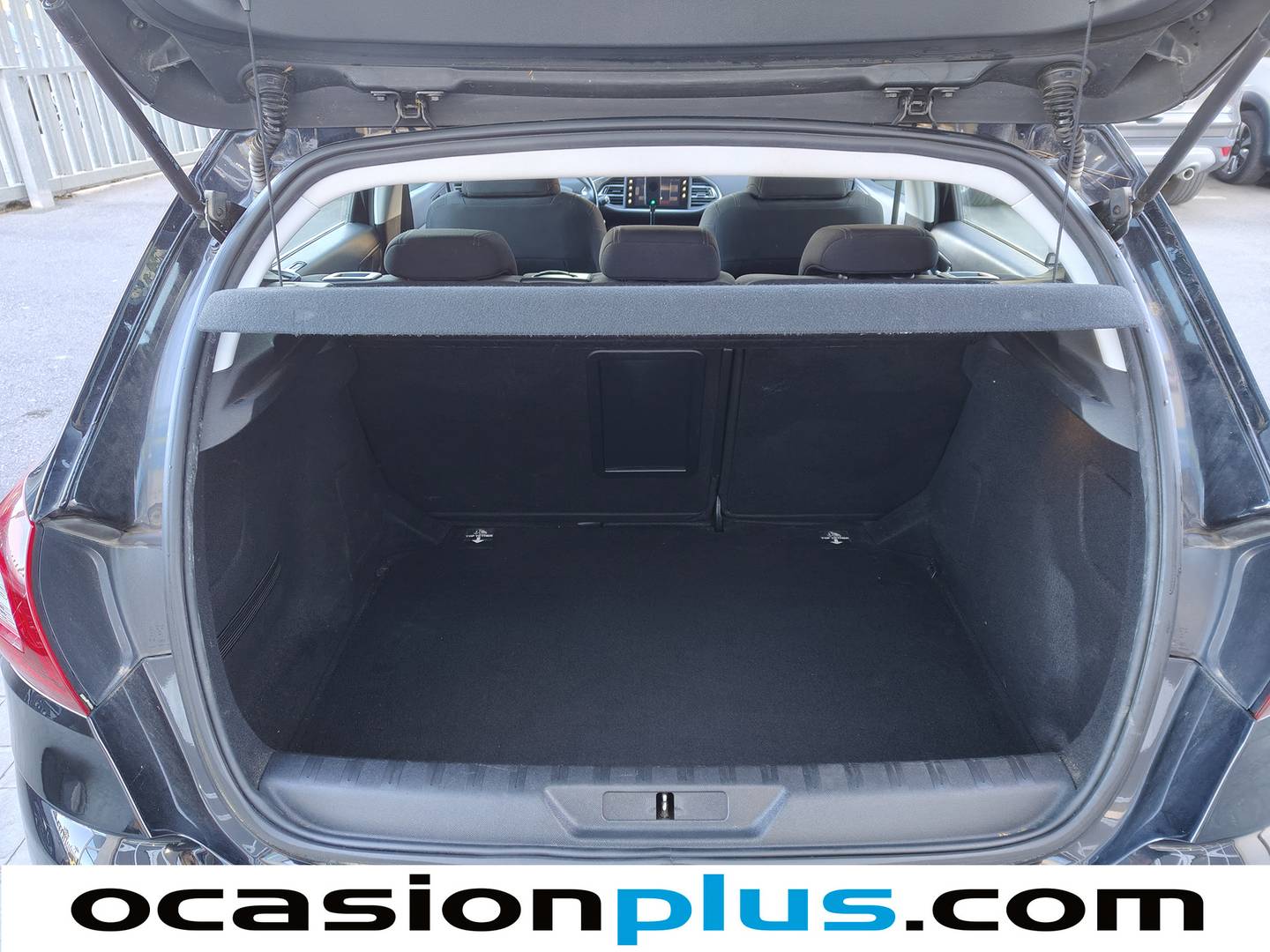 Foto Peugeot 308 Peugeot 308 BlueHDI 120 Allure (120 CV)