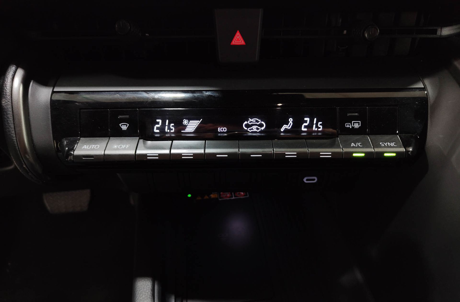 Toyota C-HR 140H Advance - foto 33