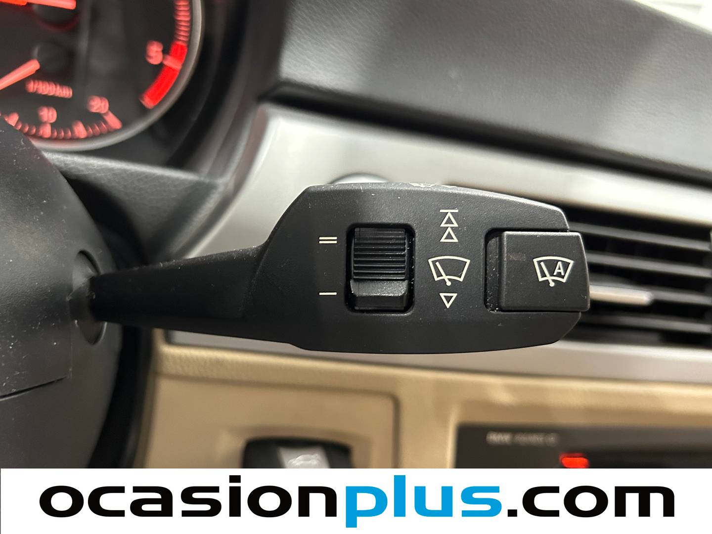 Equipamiento del BMW Serie 3 BMW Serie 3 318d (143 CV)