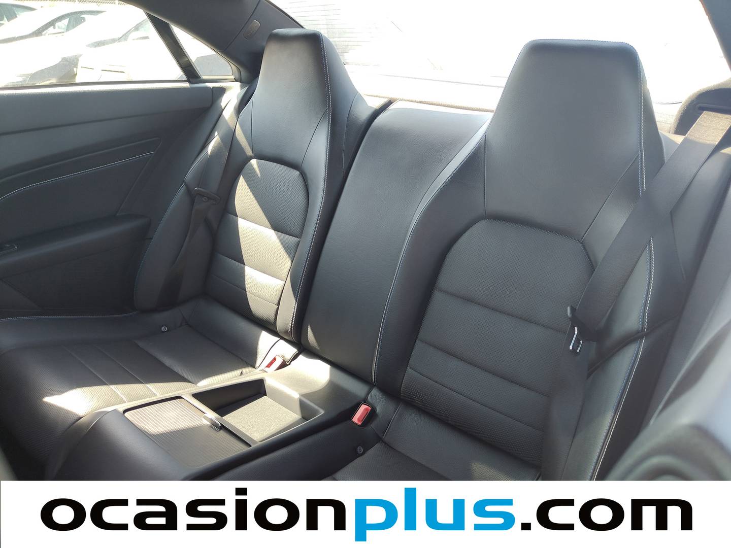 Foto asientos traseros Mercedes Clase E Mercedes Clase E Coupe 350 d (258 CV)