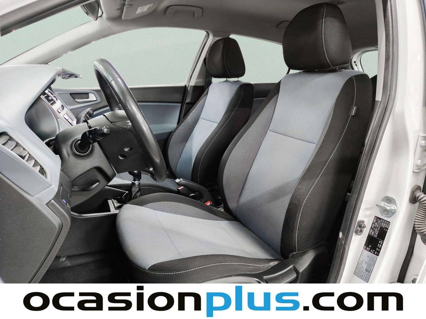 Foto asientos delanteros Hyundai i20 Hyundai i20 1.2 MPI 25 Aniversario (84 CV)