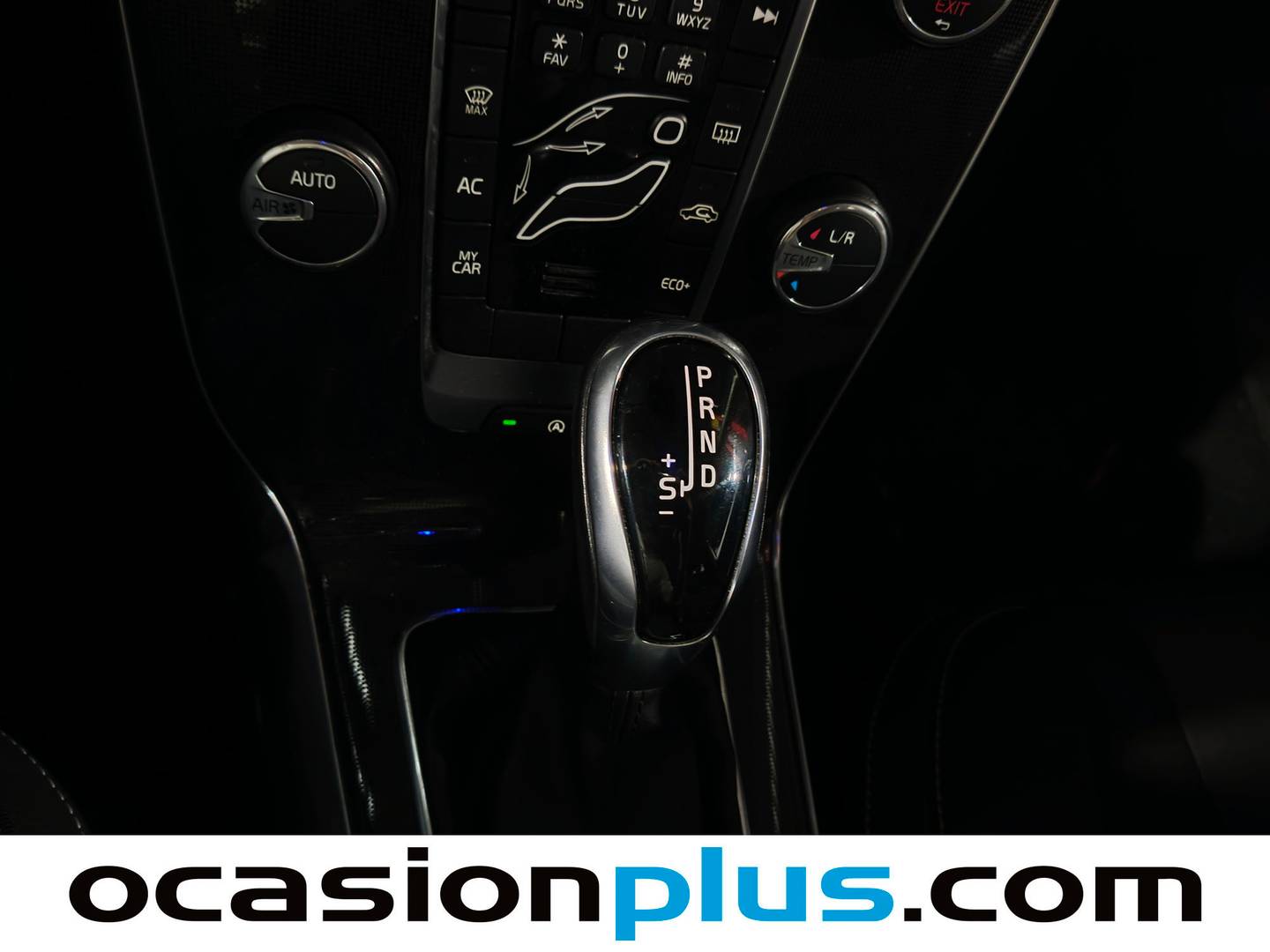 Foto Volvo V40 Volvo V40 2.0 D3 Momentum Auto (150 CV)