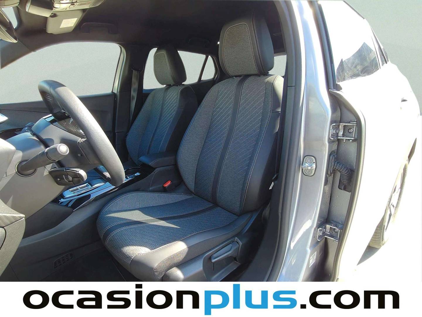 Foto asientos traseros Peugeot 2008 Peugeot 2008 Allure Hybrid eDCS6 (145 CV)