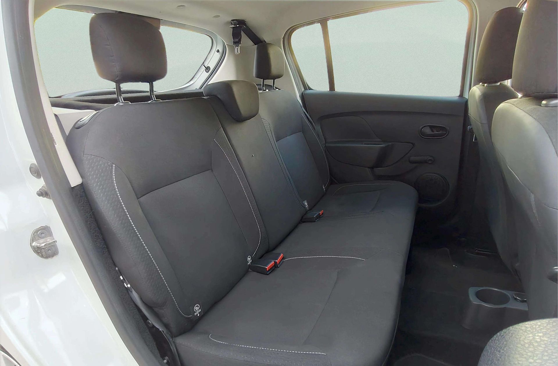 Dacia Sandero Essential 1.0 - foto 13