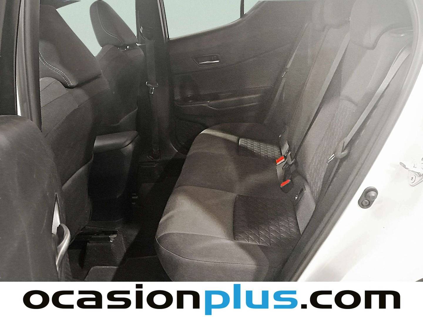 Foto asientos traseros Toyota C-HR Toyota C-HR 1.8 125H Advance (122 CV)