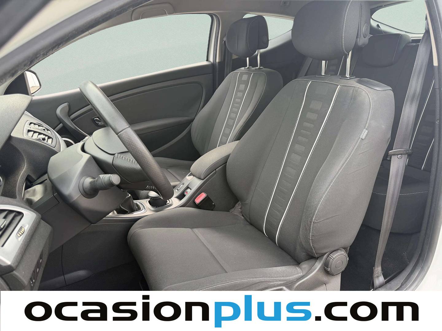 Foto asientos delanteros Renault Mégane Renault Megane Dynamique Eco2 FAP dCi (110 CV)