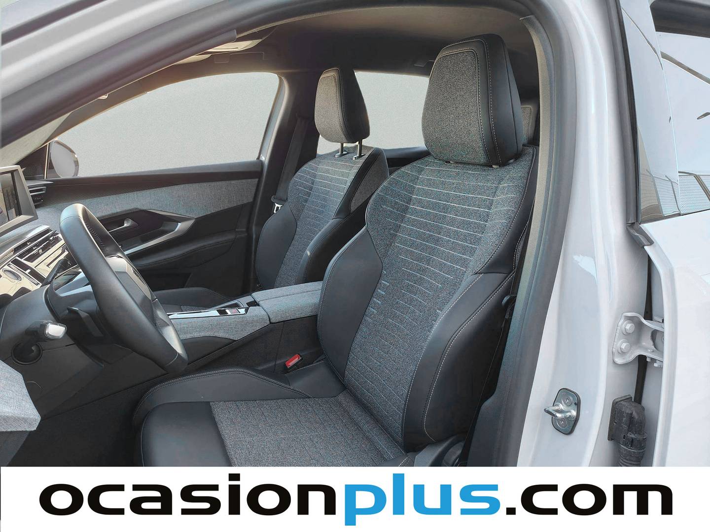 Foto asientos delanteros Peugeot 3008 Peugeot 3008 Hybrid 145 Allure eDCS6 (145 CV)