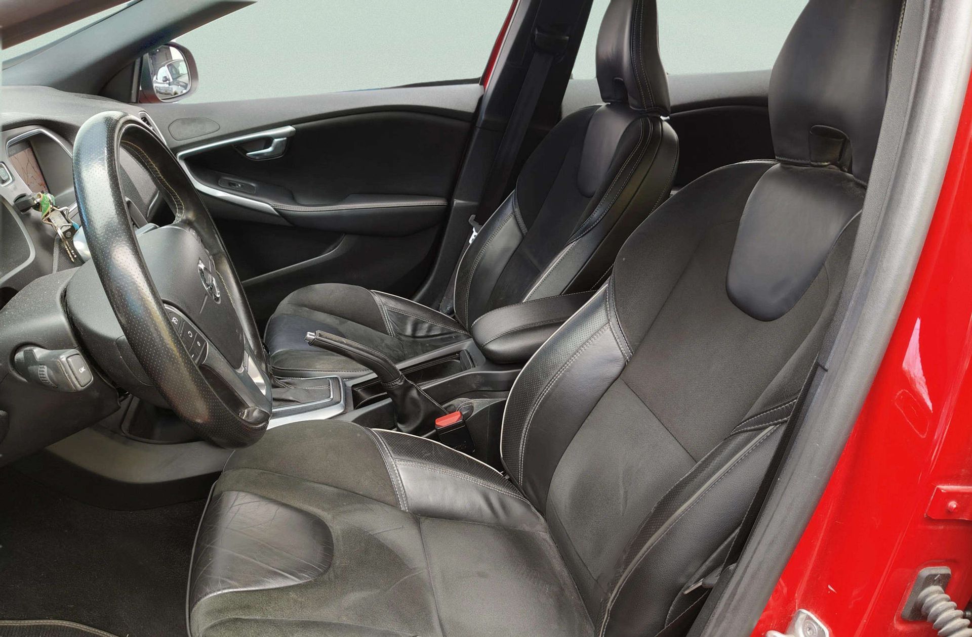 Volvo V40 R-Design Momentum - foto 10