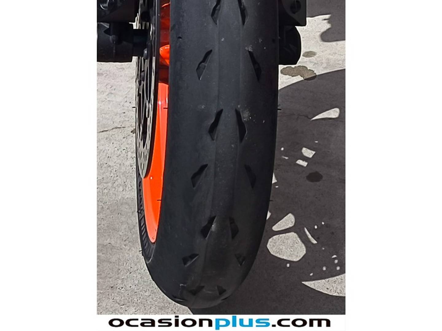 Foto KTM Duke R 890 KTM Duke R 890 R 890 (121 CV)