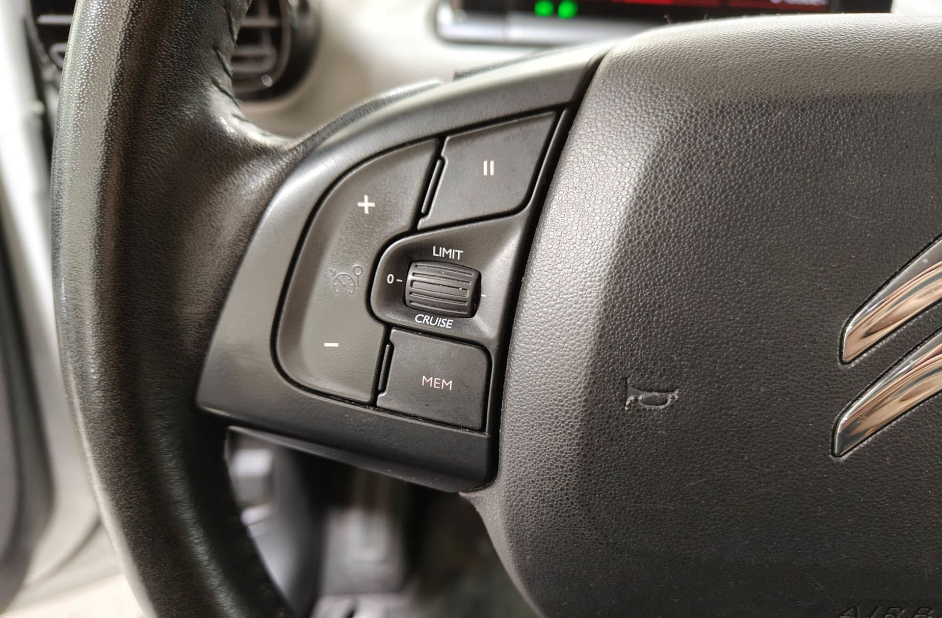 Citroën C4 Cactus PureTech 110 Feel - foto 25