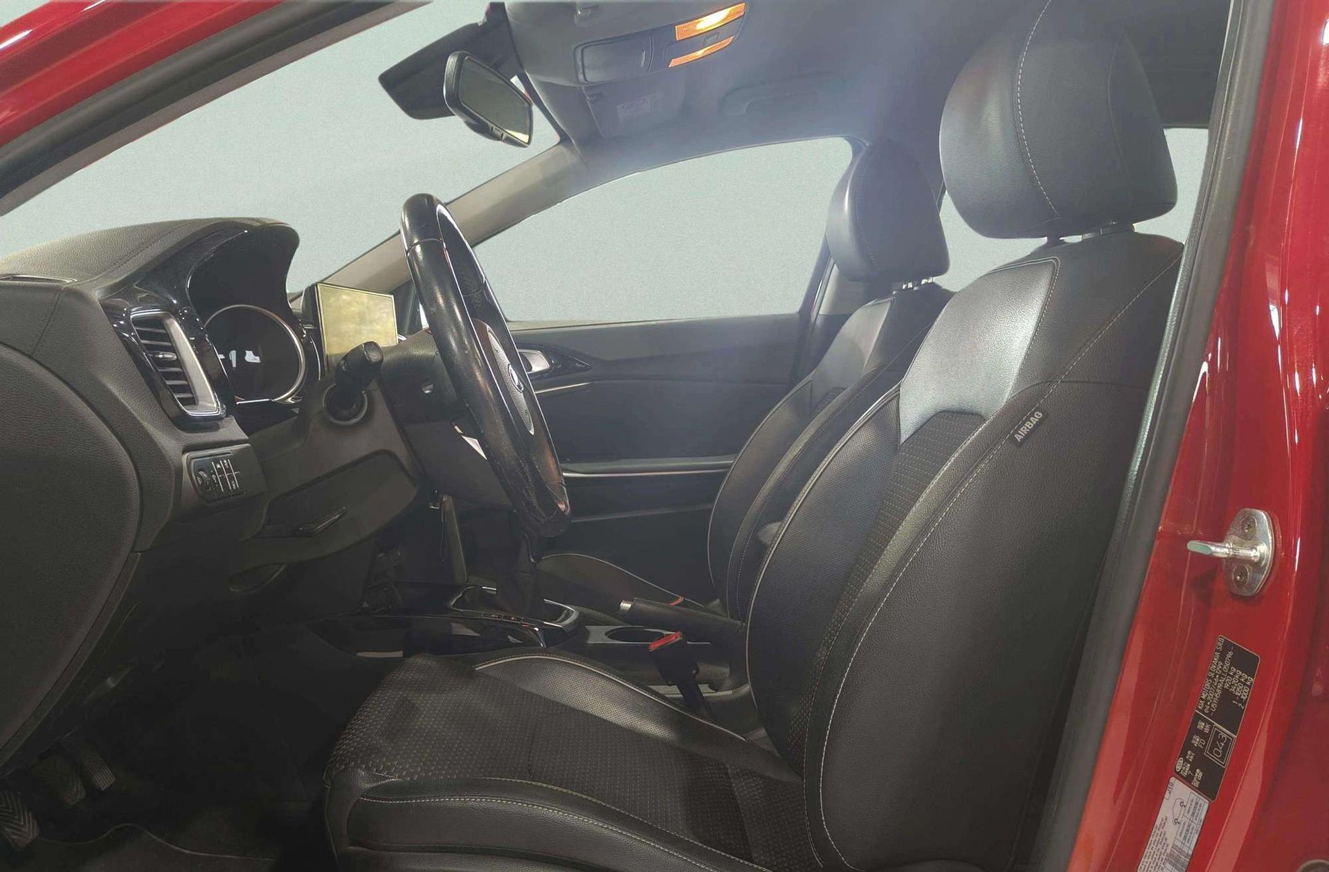 Kia Ceed 1.6 CRDi Tech - foto 14