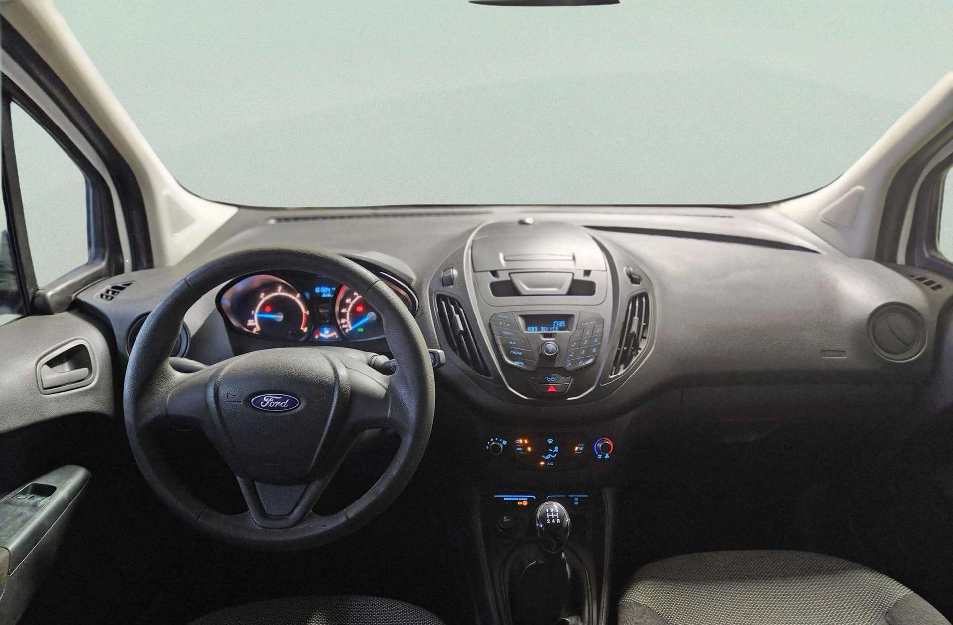 Ford Tourneo Courier 1.5 TDCi Ambiente - foto 6
