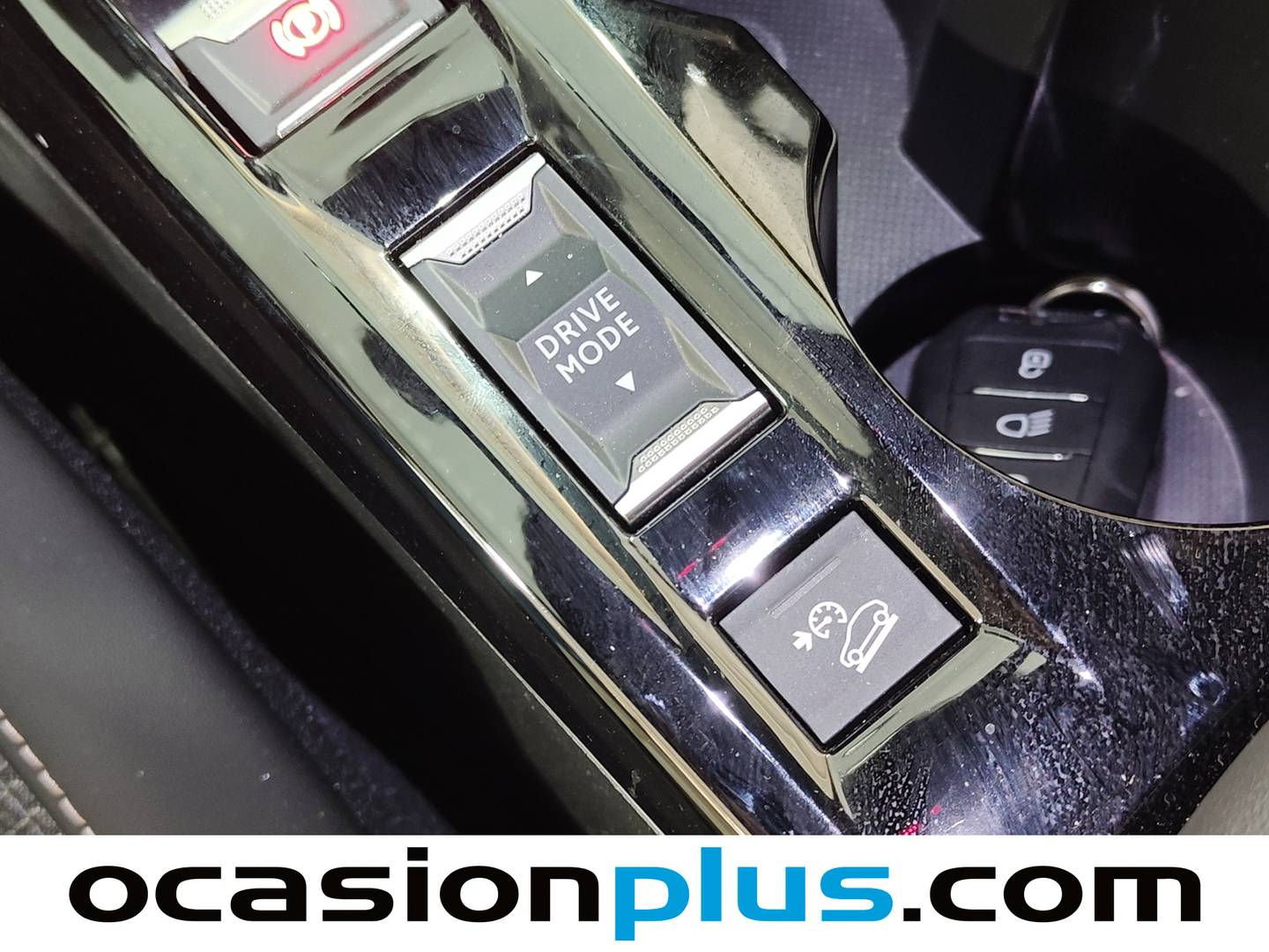 Foto Peugeot 2008 Peugeot 2008 Allure Hybrid eDCS6  (136 CV)