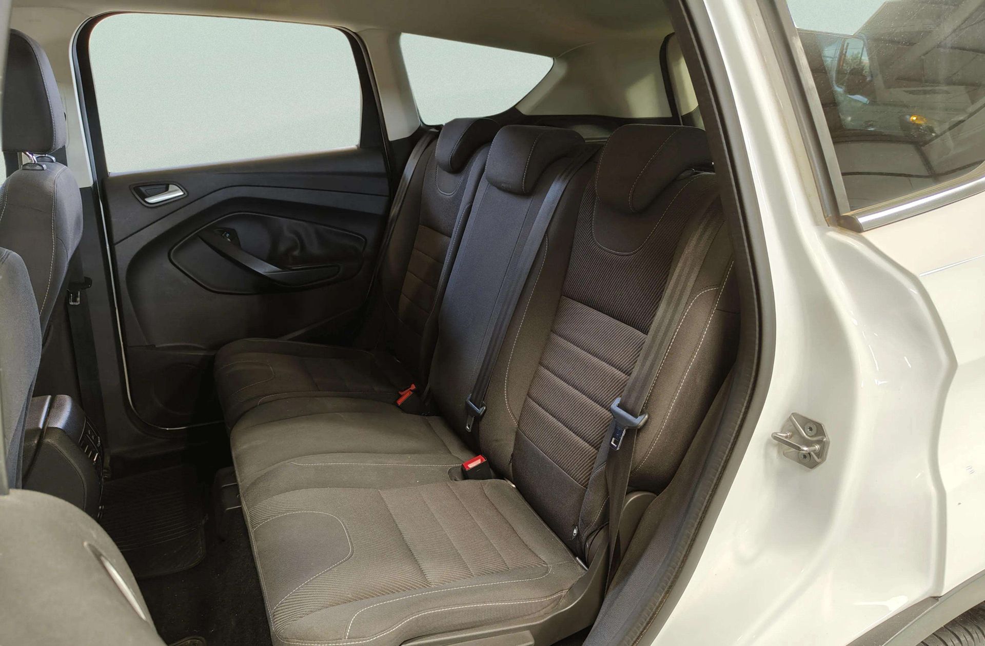 Ford Kuga 2.0 TDCi Trend 4x2 - foto 9