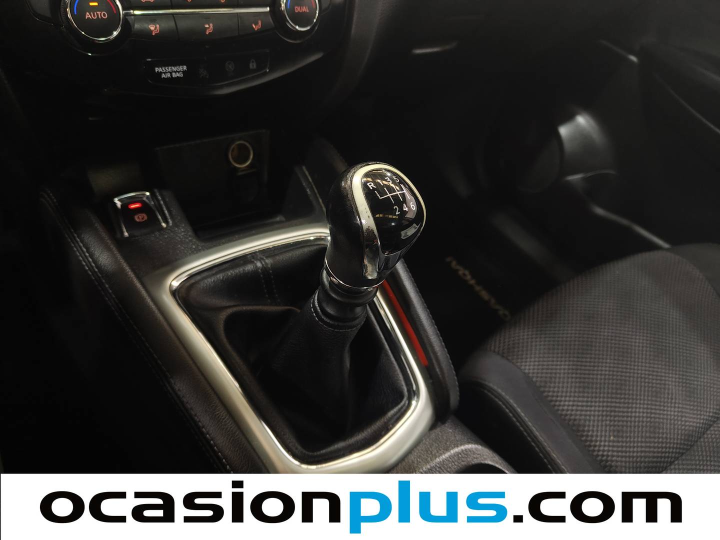 Foto Nissan QASHQAI Nissan Qashqai 1.5 dCi N-Connecta 4x2 (110 CV)