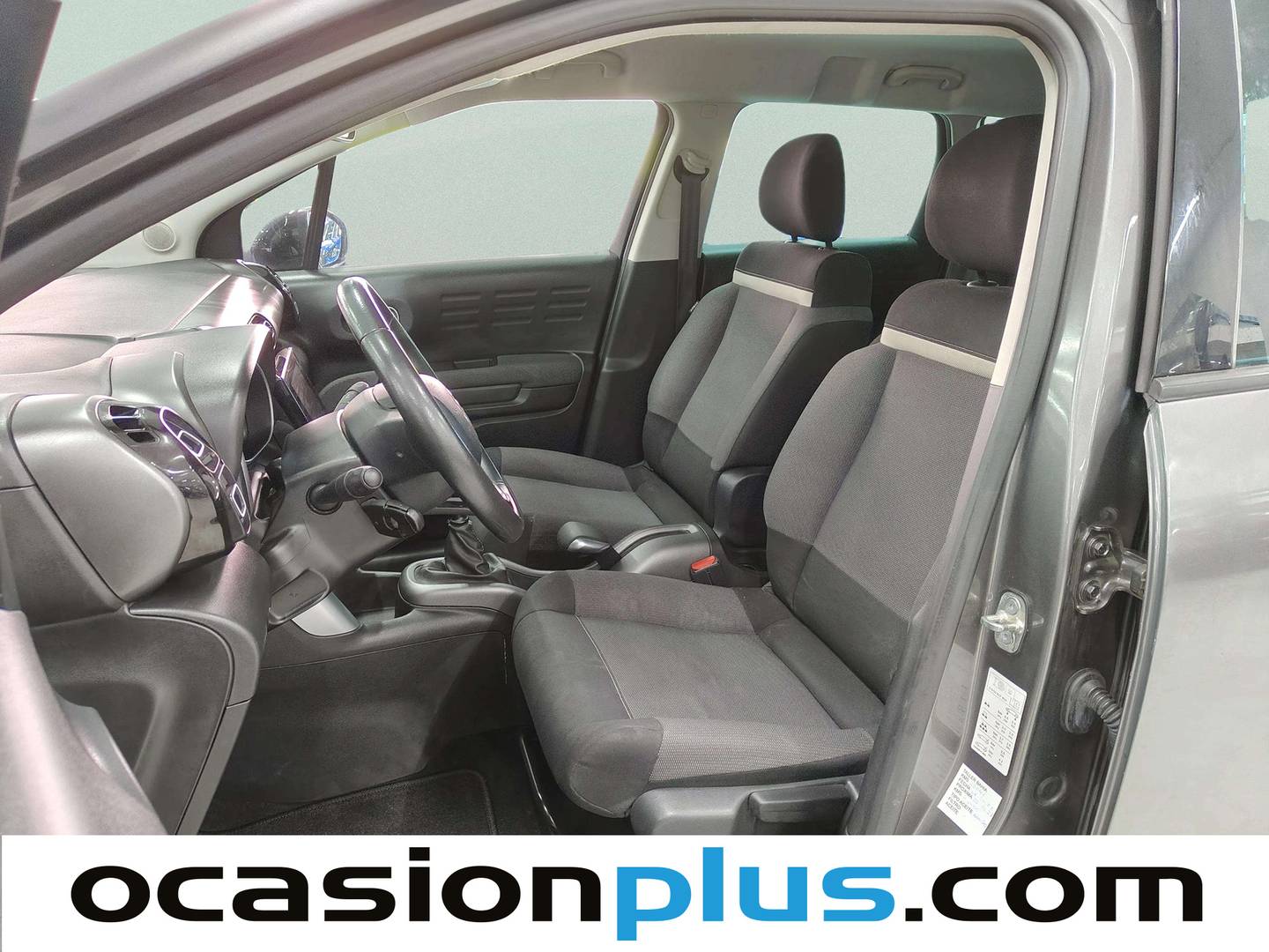 Foto asientos delanteros Citroën C3 Aircross Citroen C3 Aircross PureTech 110 S&S Shine (110 CV)