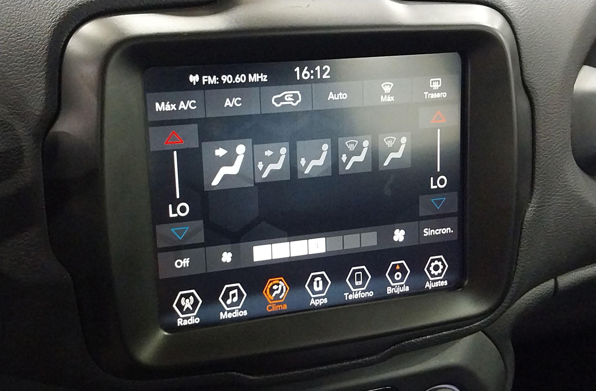 Jeep Renegade 1.0G Limited 4x2 - foto 27