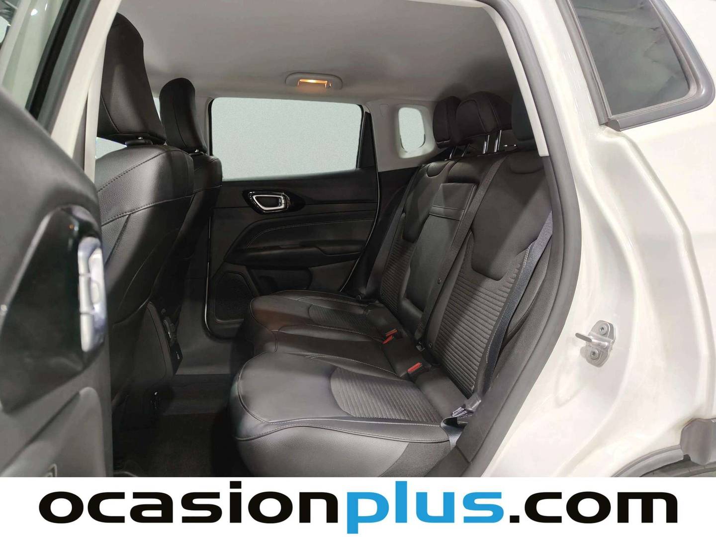 Foto asientos traseros Jeep Compass Jeep Compass 1.3 Gse Limited 4x2 FWD (130 CV)