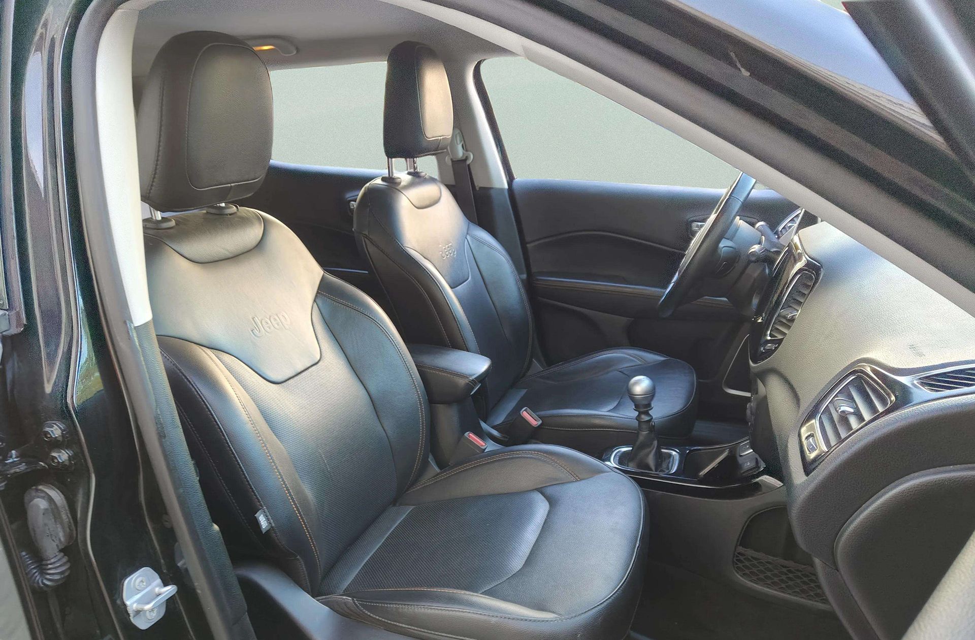 Jeep Compass 1.4 MultiAir Limited 4x2 - foto 22