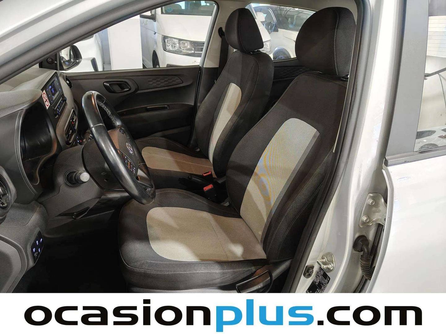 Foto asientos delanteros Hyundai i10 Hyundai i10 1.0 Essence (67 CV)