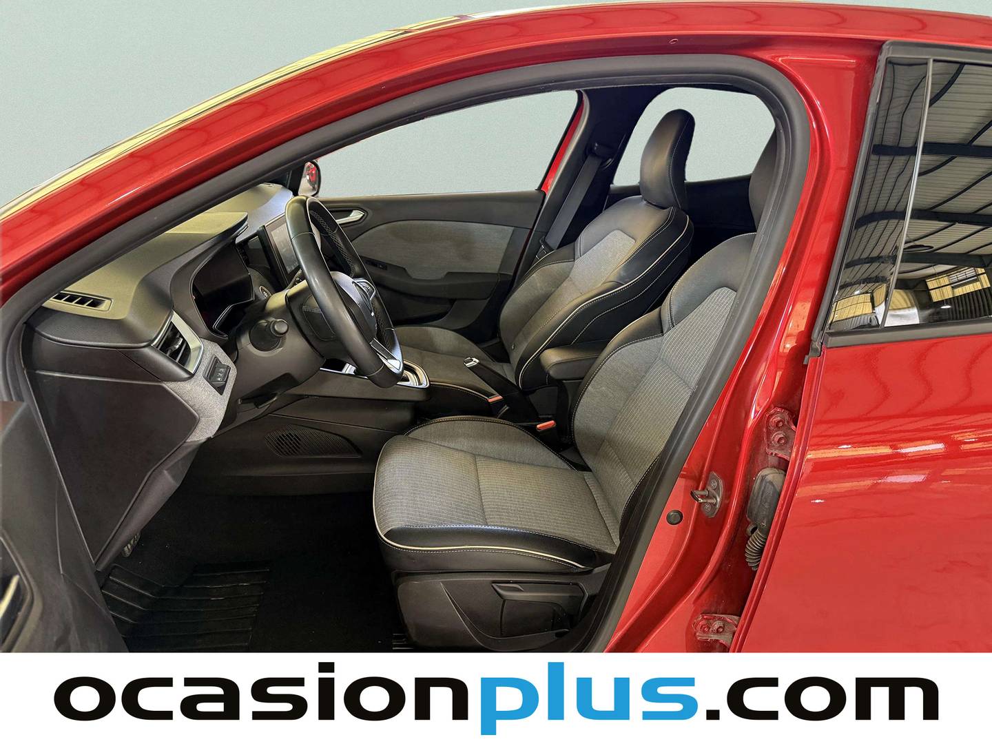 Foto asientos delanteros Renault Clio Renault Clio Techno E-Tech full Híbrido (143 CV)