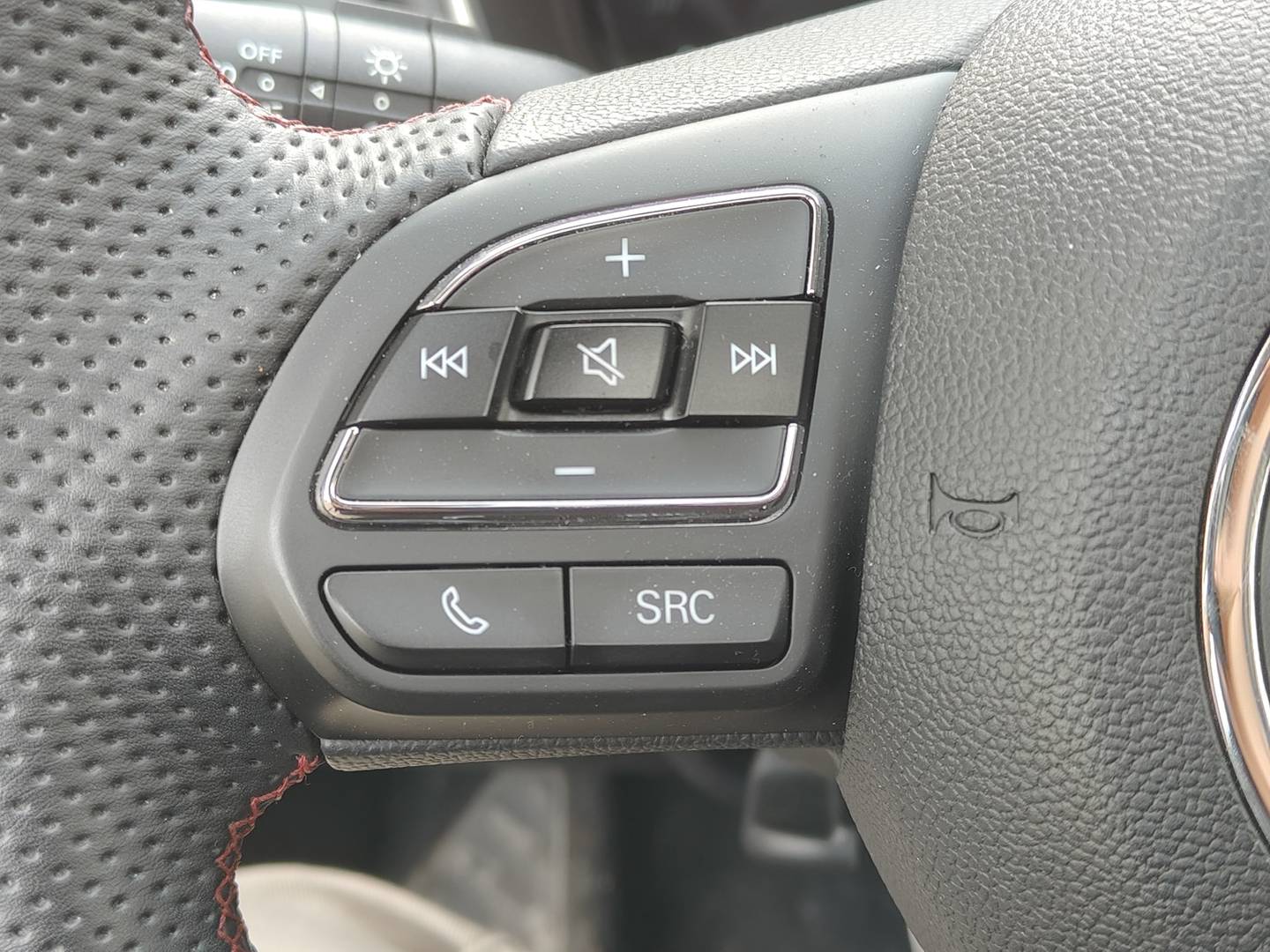 Foto MG HS MG eHS 1.5 T-GDI PHEV Luxury (258 CV)