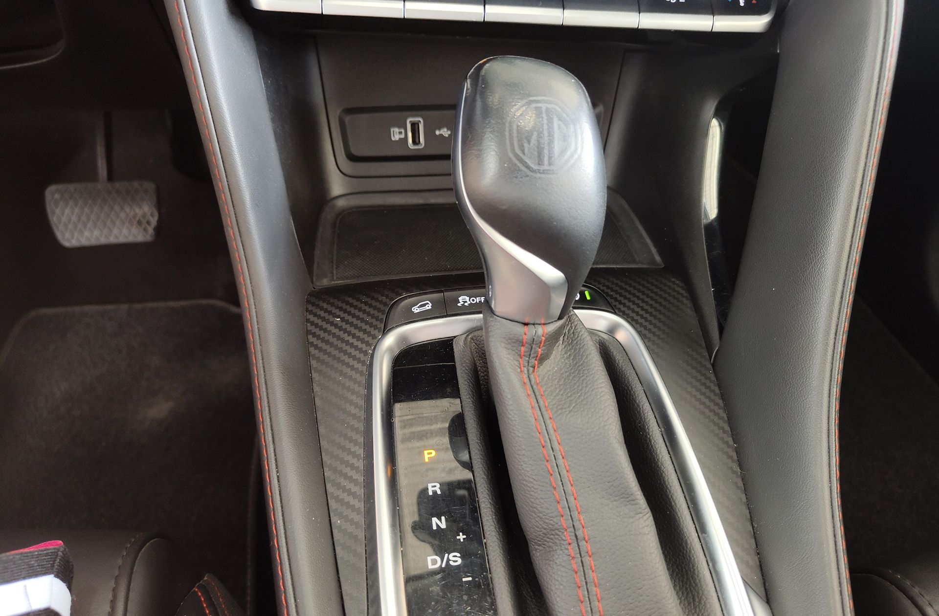 MG ZS 1.0T Luxury - foto 5