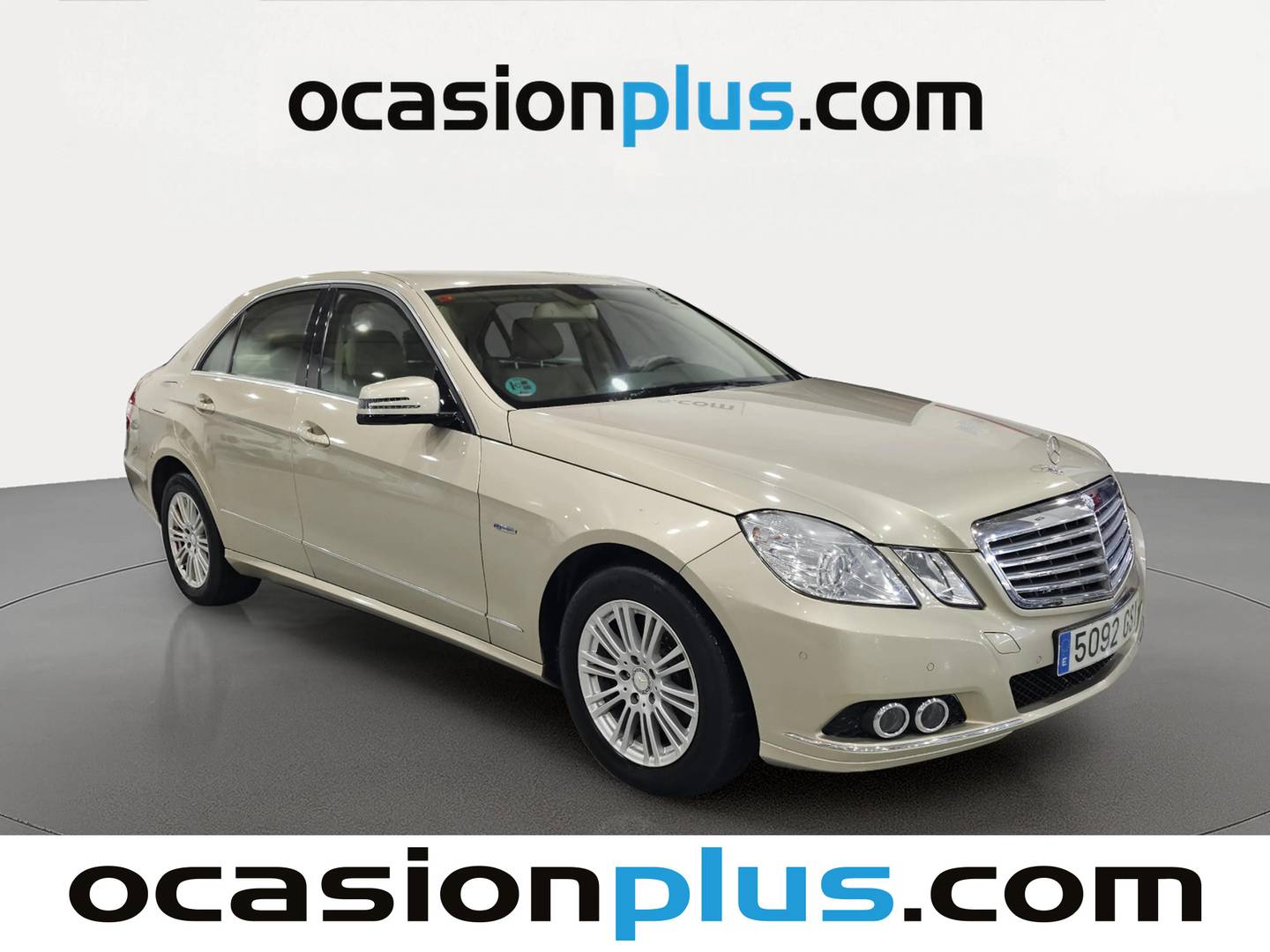 Foto delantera Mercedes Clase E Mercedes Clase E 350 CGI BE Elegance (292 CV) derecha