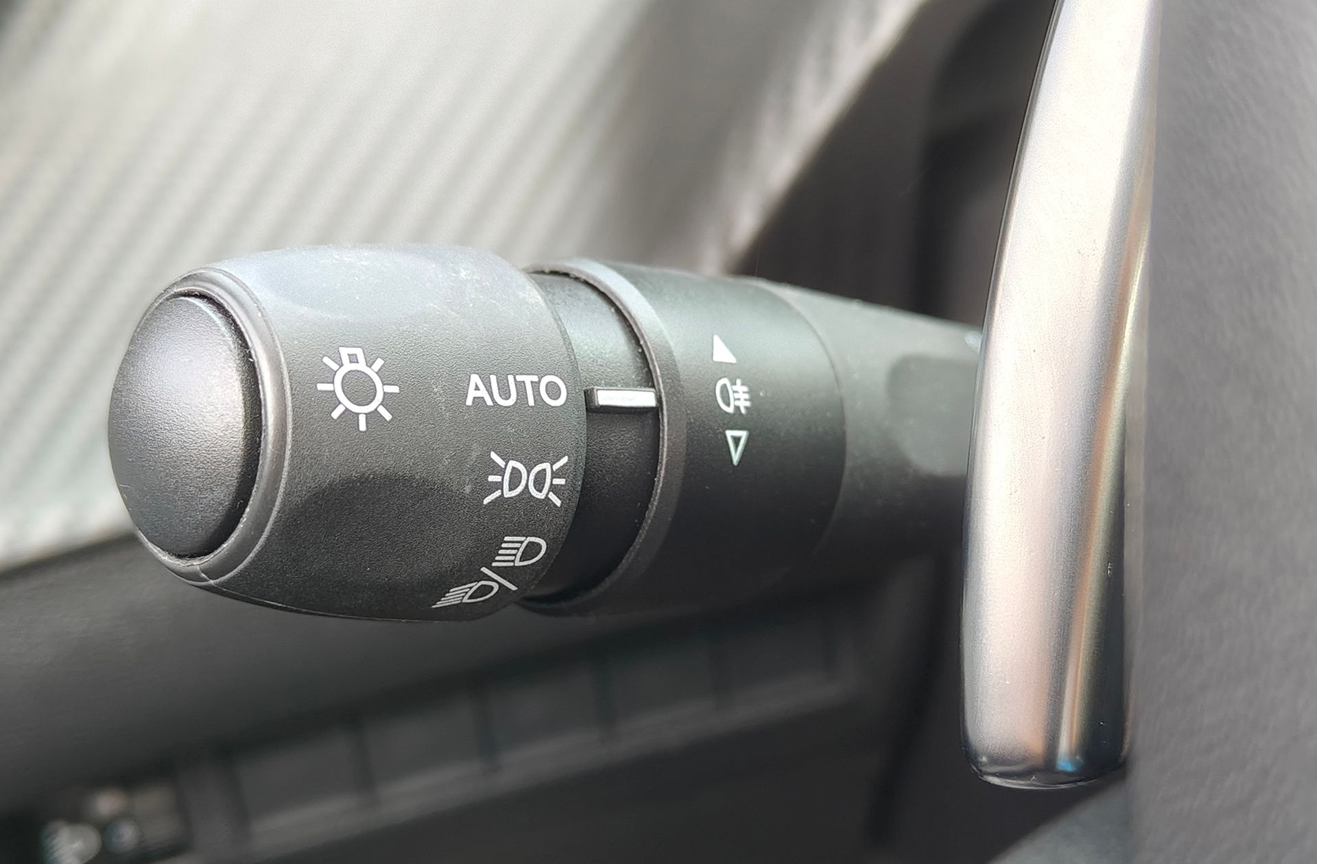 Peugeot 208 Style Hybrid 110 eDCS6 - foto 23