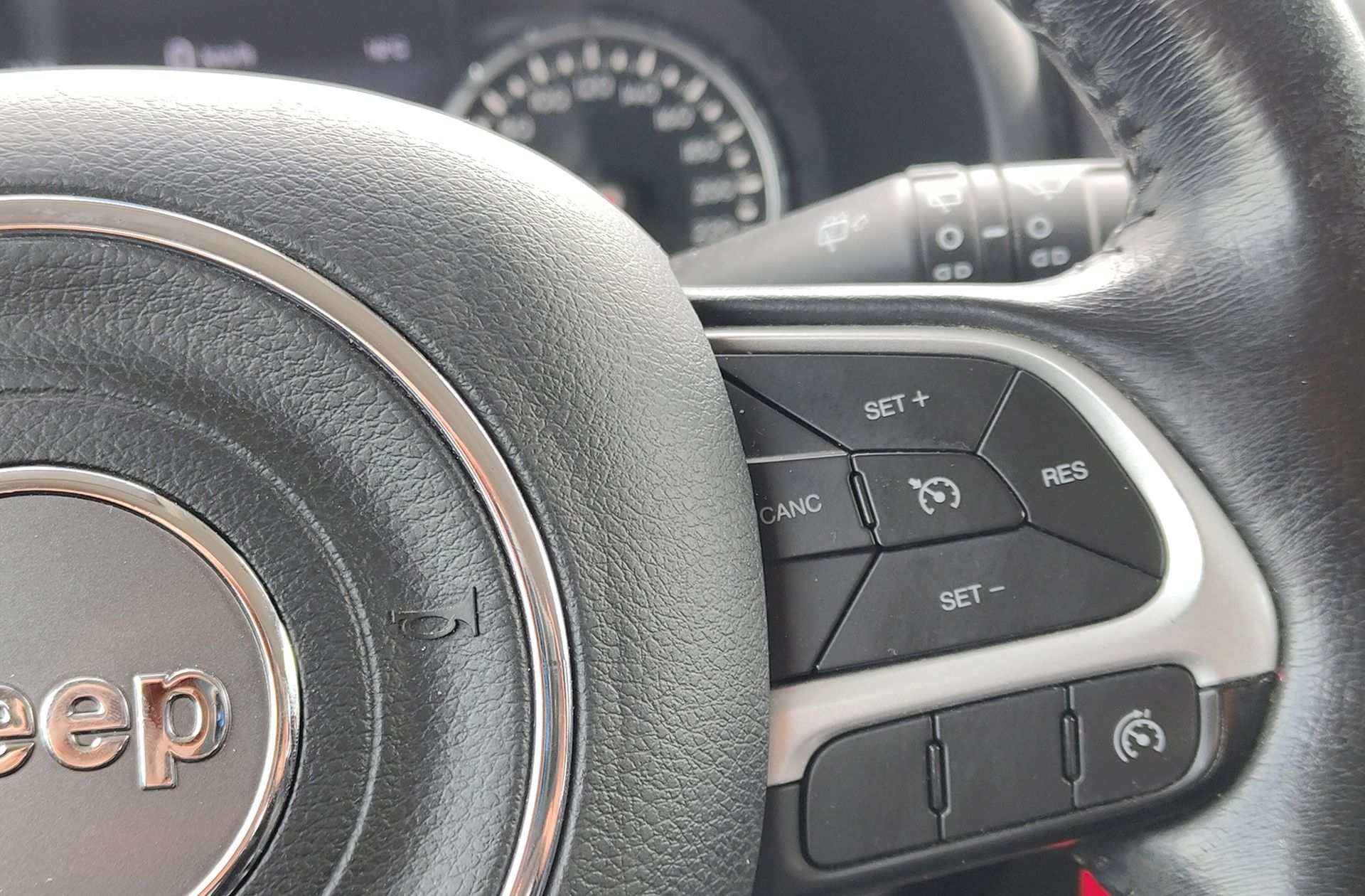 Jeep Renegade 1.6 MultiJet Limited 4x2 - foto 26