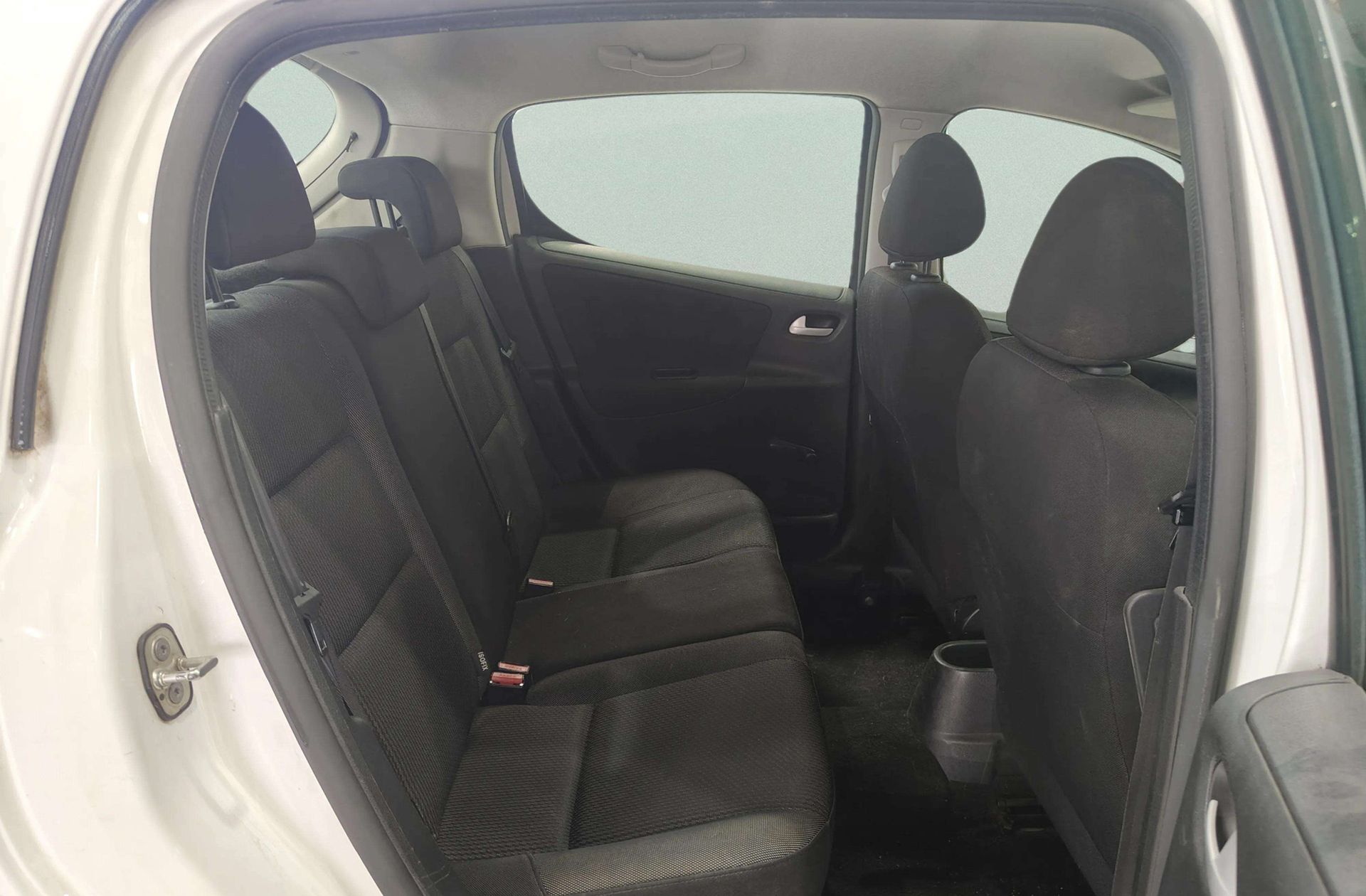 Peugeot 207 1.4 HDi FAP - foto 12