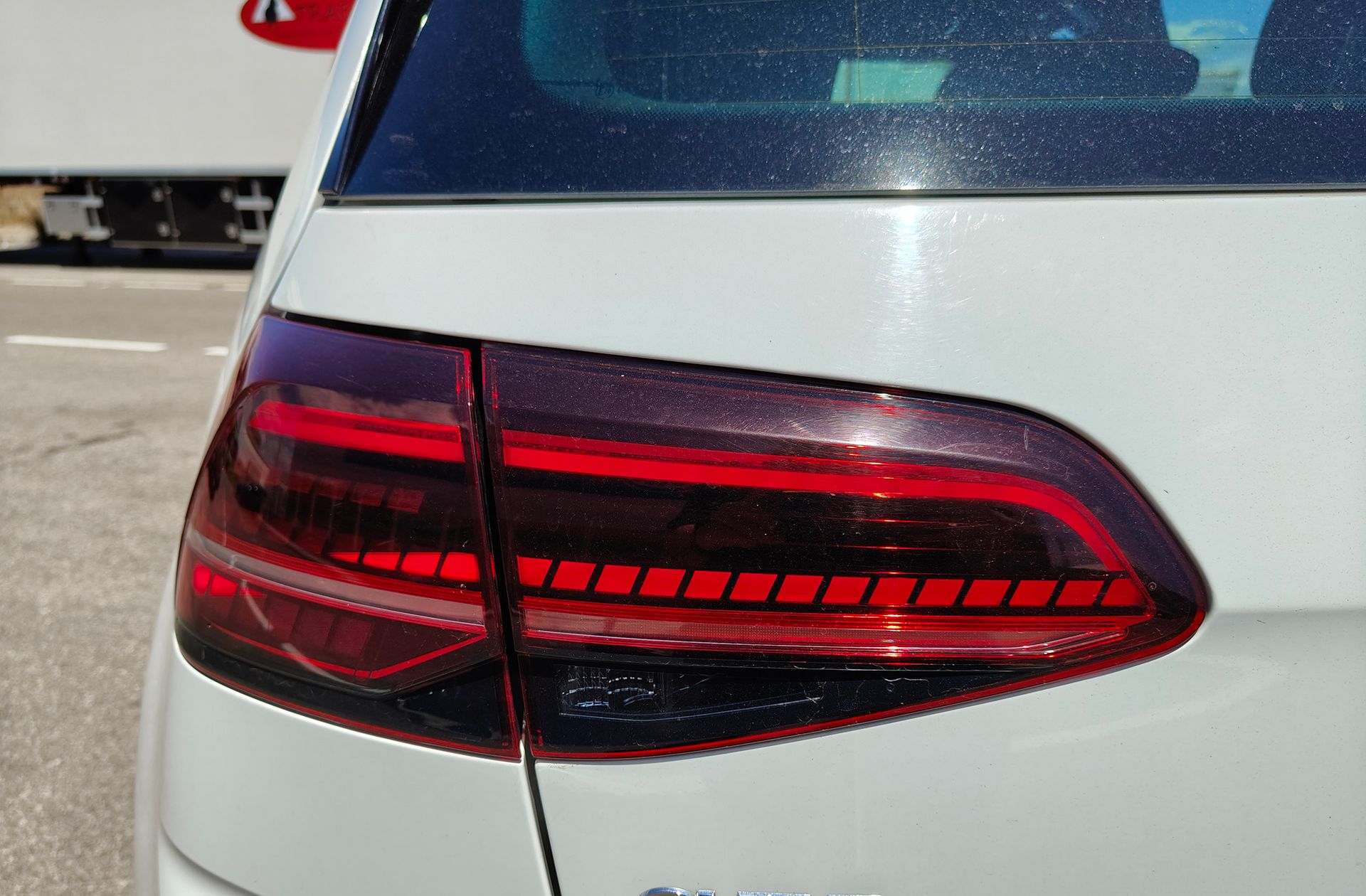 Volkswagen Golf GTI 2.0 TSI DSG - foto 17
