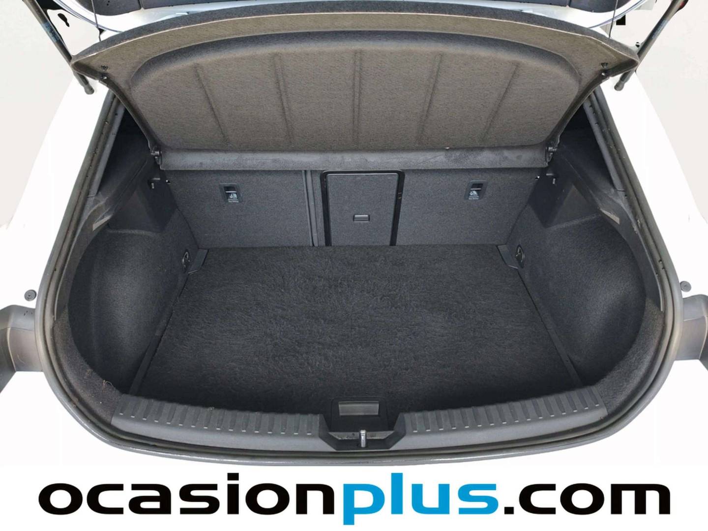 Fotos maletero Seat León Seat León 1.5 eTSI S&S FR Go XL DSG  (150 CV)