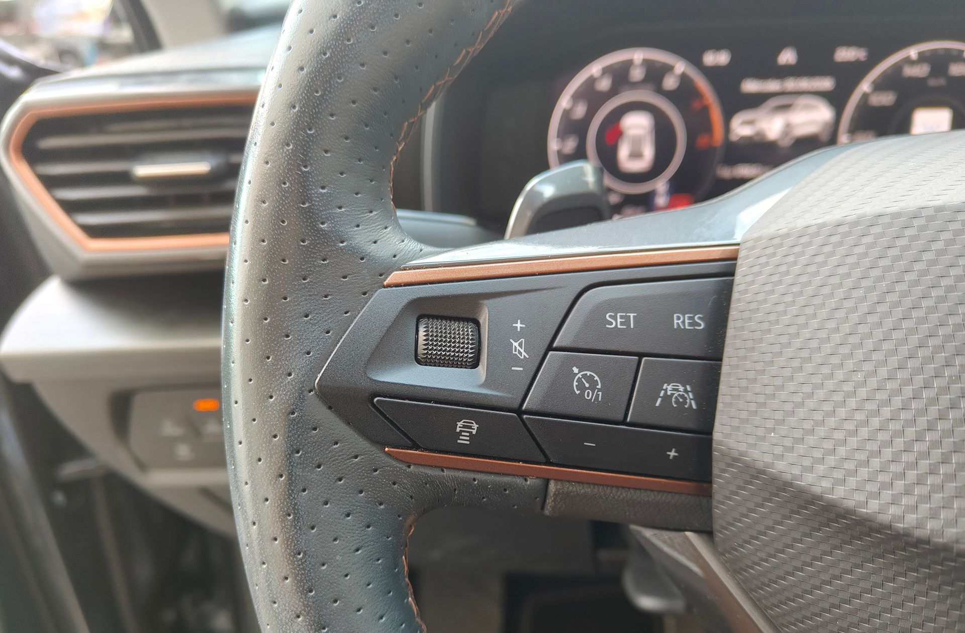 Cupra Formentor 1.5 TSI DSG - foto 23
