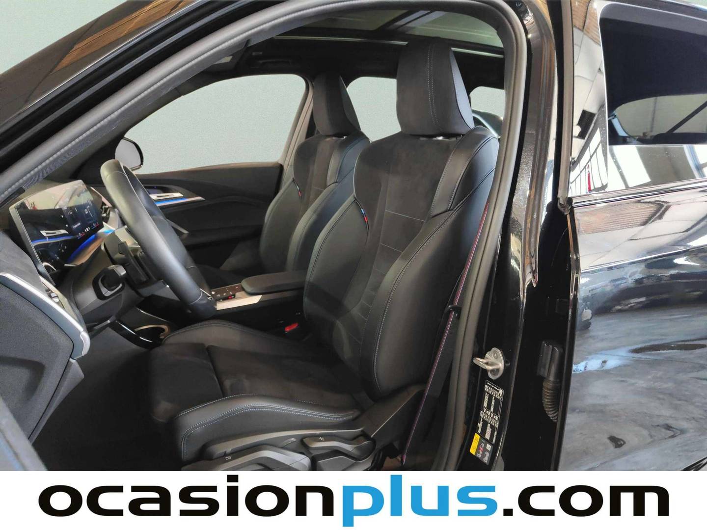 Foto asientos delanteros BMW iX1 BMW iX1 eDrive20 (204 CV)