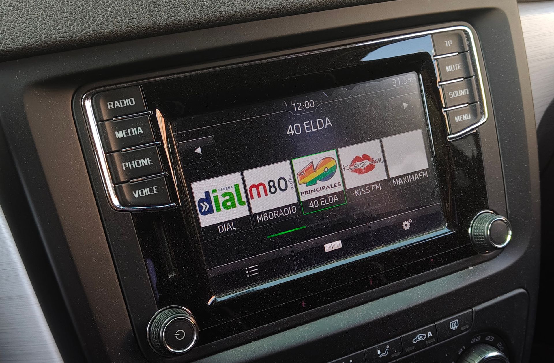 Škoda Yeti 2.0 TDI Outdoor Black - foto 25