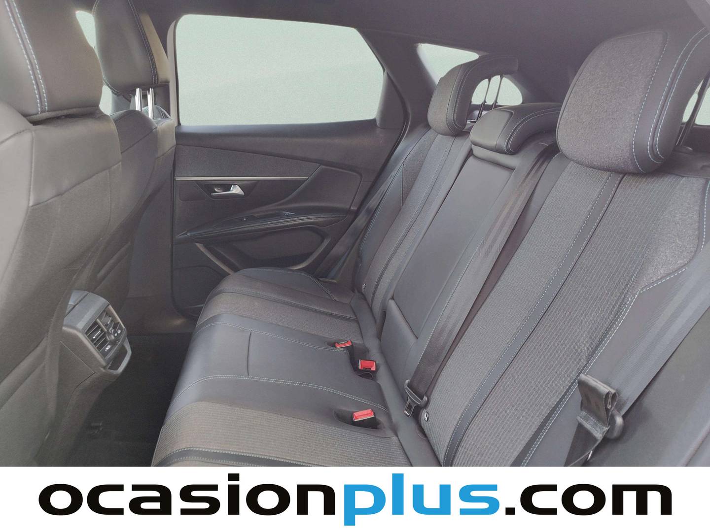 Foto Peugeot 3008 Hybrid Peugeot 3008 Hybrid 300 Allure Pack e-EAT8  (300 CV)